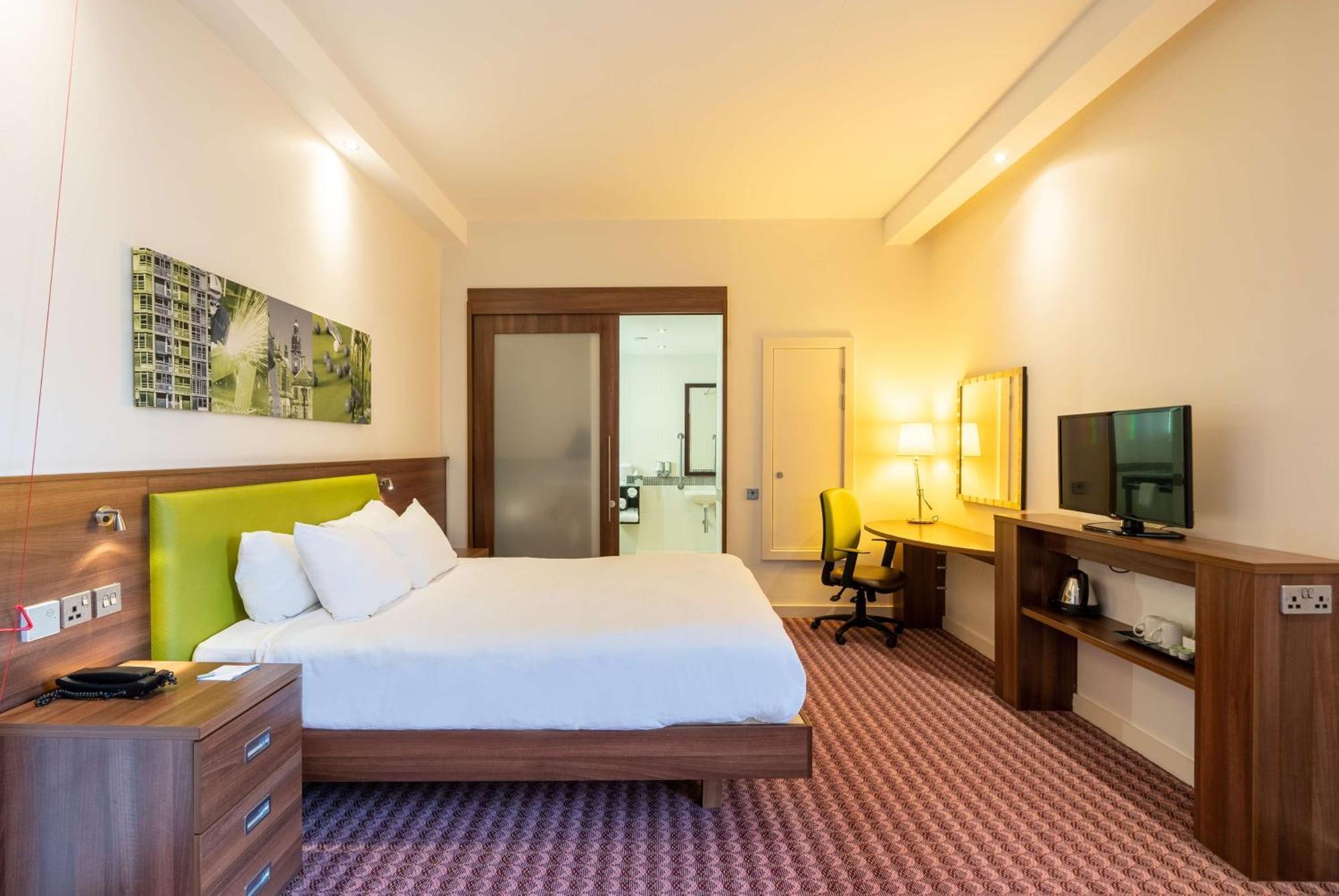 Hampton By Hilton Hotel